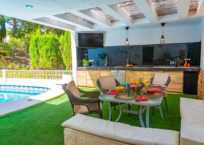 Denia Oasis • Pisc. Privada • Wifi • Familia • A/C * Denia